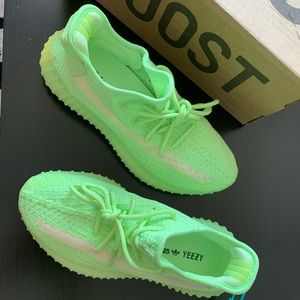Adidas Yeezy Boost 350 V2